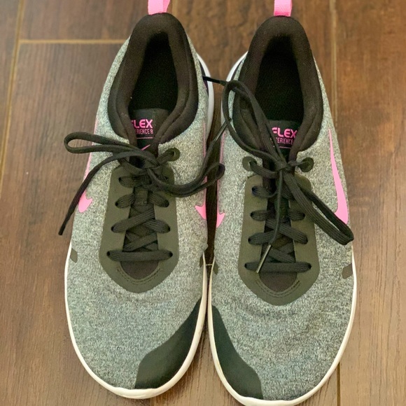 Nike Flex Experience 8 Shoes Womens Size 10.5 Gray Running Sneakers - Picture 1 of 2